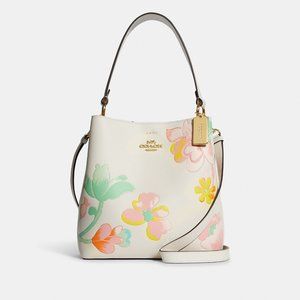 EUC Coach C8609 Town Bucket Bag With Dreamy Land Floral Print